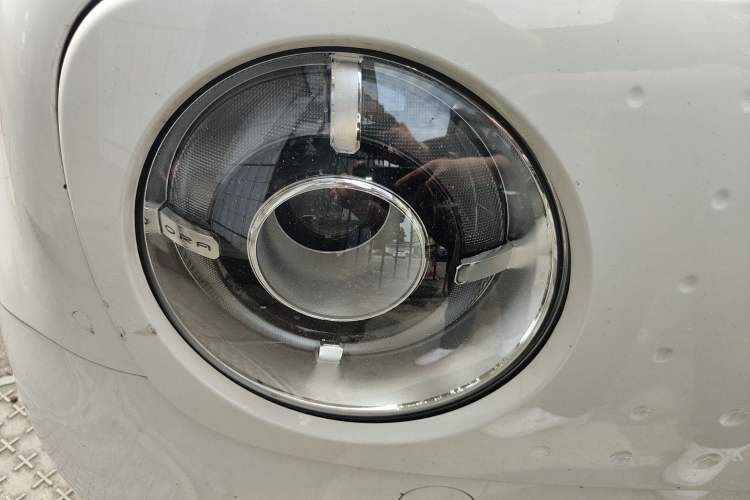 Used ORA Black Cat 2021 351 km Luxury Version Right Front Headlight