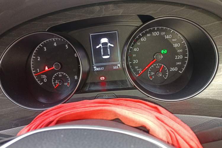 Used Volkswagen Golf Sportsvan 2016 230TSI Automatic Luxury Version
