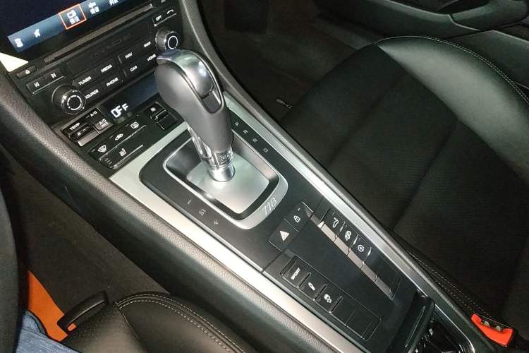 Used Porsche 718 2020 Cayman 2.0T Gear Lever