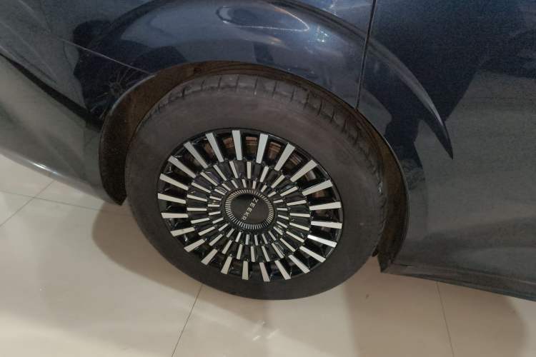 Used Zeekr 009 2022 WE Edition Right Rear Wheel Hub