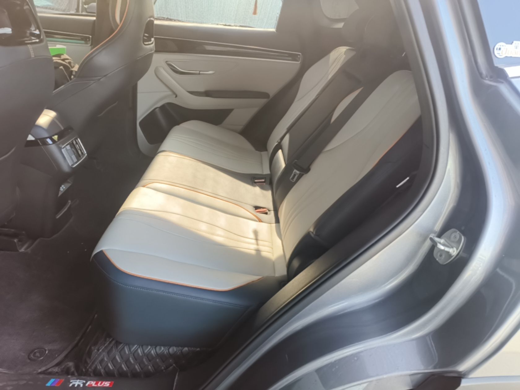 BYD Song PLUS New Energy 2024 Honor Edition EV 520km Premium Model — снимка 20