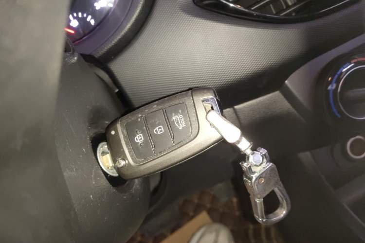 Used Hyundai Celesta 2018 1.6L Automatic GL Enjoyment Edition China VI compliant Vehicle Key