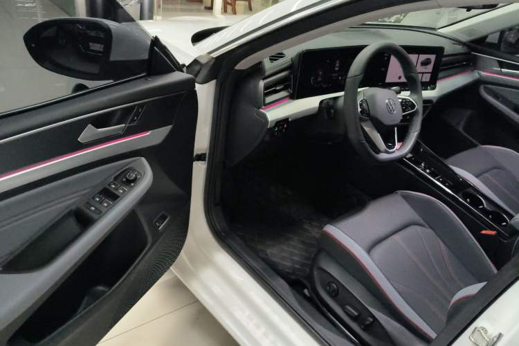 Used Volkswagen Lamando 2024 Lavida L 280TSI DSG Cool & Spicy Edition
