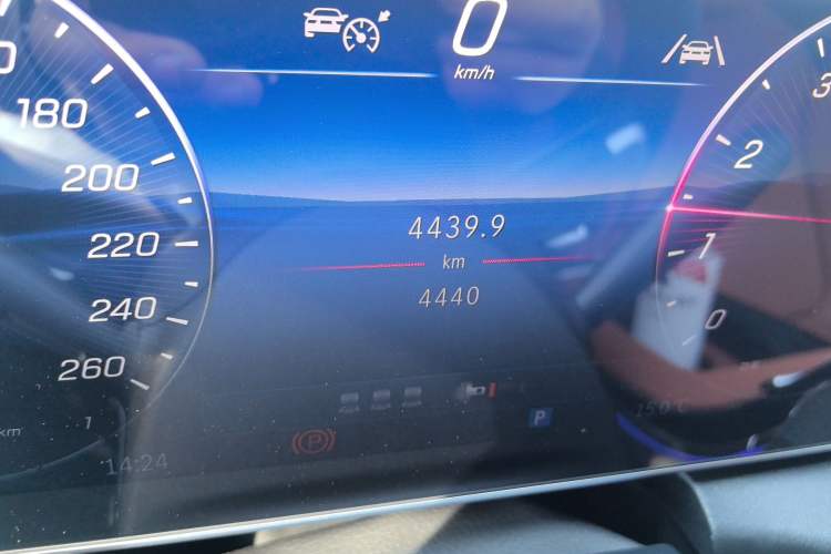 Used Mercedes-Benz GLC 2026 GLC 260 L 4MATIC Luxury Model
