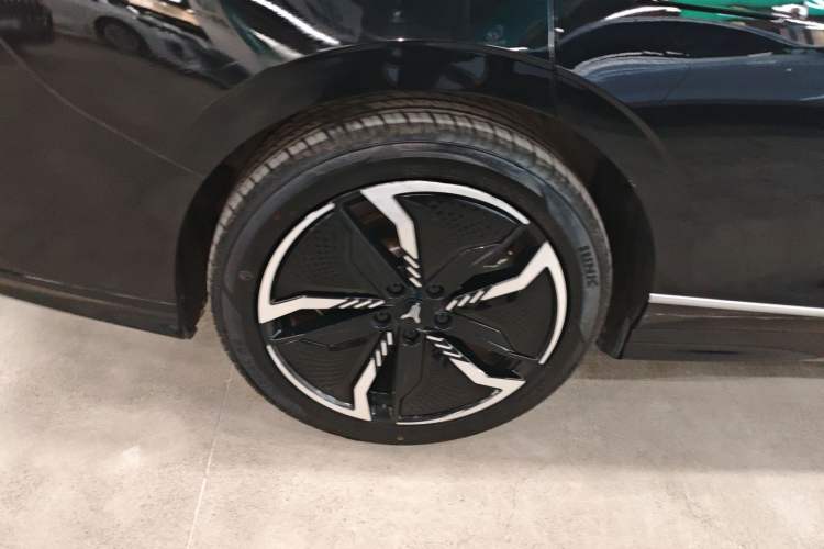 Used VOYAH PASSION 2023 Four-Wheel Drive Long-Range Version