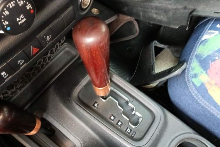 Used Jeep Wrangler 2014 2.8TD Sahara Four-Door Edition
