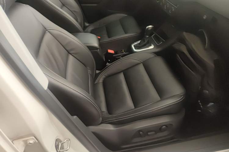 Used Volkswagen Tiguan L 2016 300TSI Automatic Two-Wheel Drive Comfort Edition