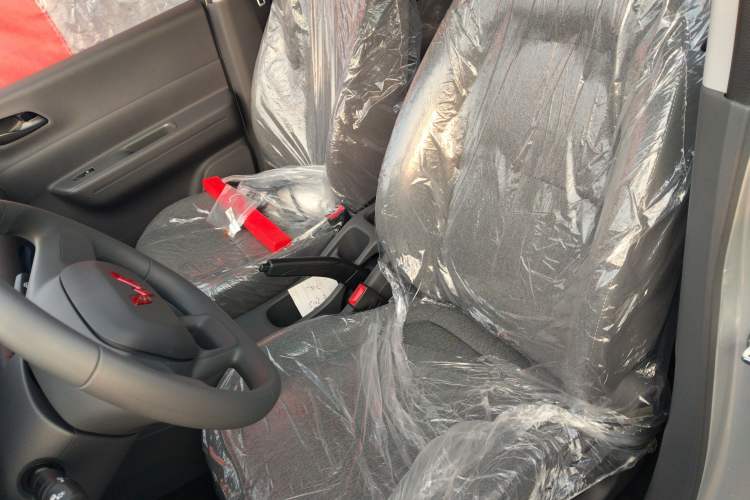 Used Wuling Hongguang New Energy 2024 All-Electric Model 300KM Practical Version
