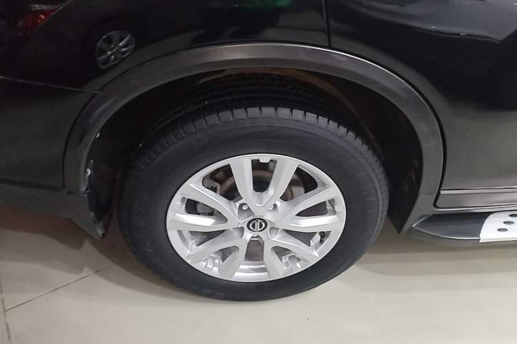 Used Nissan X-Trail 2017 2.0L CVT Comfort Edition 2WD Exterior 5