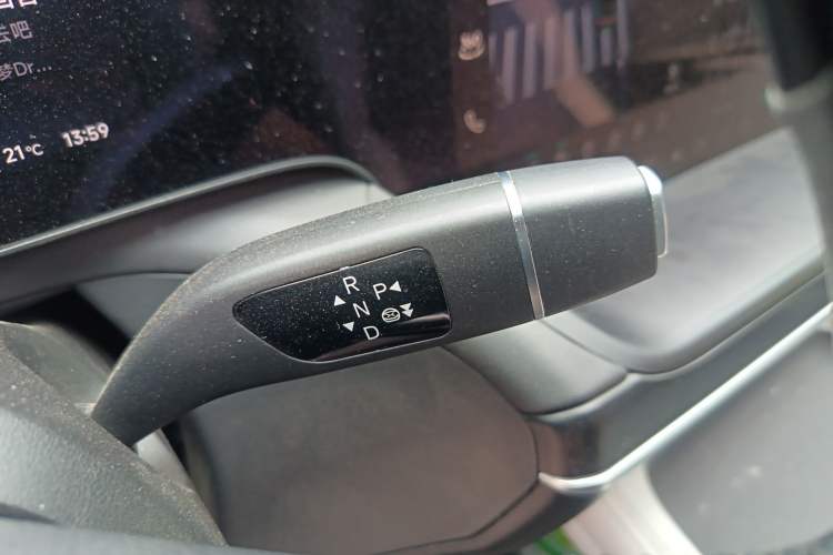 Used XPeng P7 2023 P7i 610 Pengyi Performance Edition Gear Lever