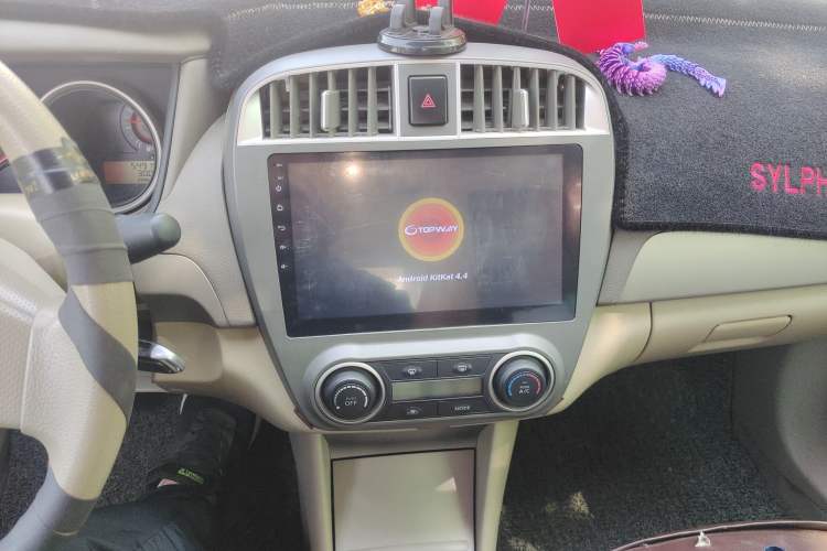 Used Nissan Sylphy 2016 Classic 1.6XE Manual Leading Edition Audio And AC Panel