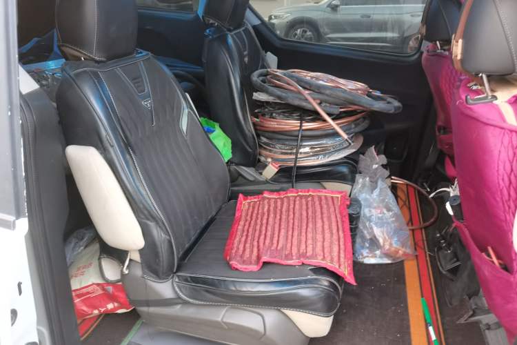 Used SAIC MAXUS G10 2018 PLUS 1.9T Manual Elite Edition Diesel Left Rear Seat