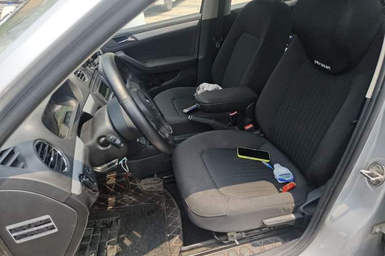 Used Volkswagen Jetta 2015 1.6L Manual Comfort Model
