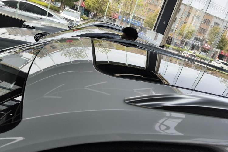 Used Volkswagen Tiguan L 2023 330TSI Automatic Two-Wheel Drive R-Line Enjoyment Edition Roof