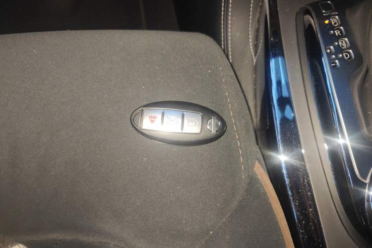 Used Nissan Patrol 2018 4.0L LinkedIn Edition Vehicle Key