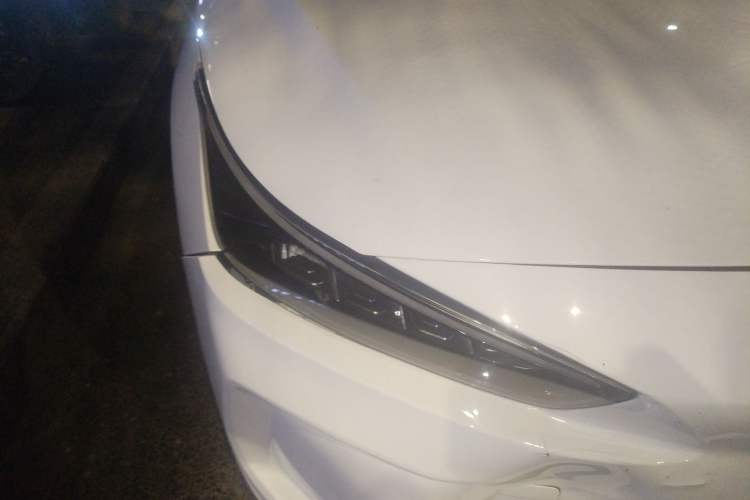 Used Geometry A 2022 Pro 430KM Commuter Edition Right Front Headlight