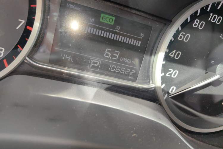 Used Nissan Sylphy 2016 1.8XL CVT Luxury Edition Odometer Close Up