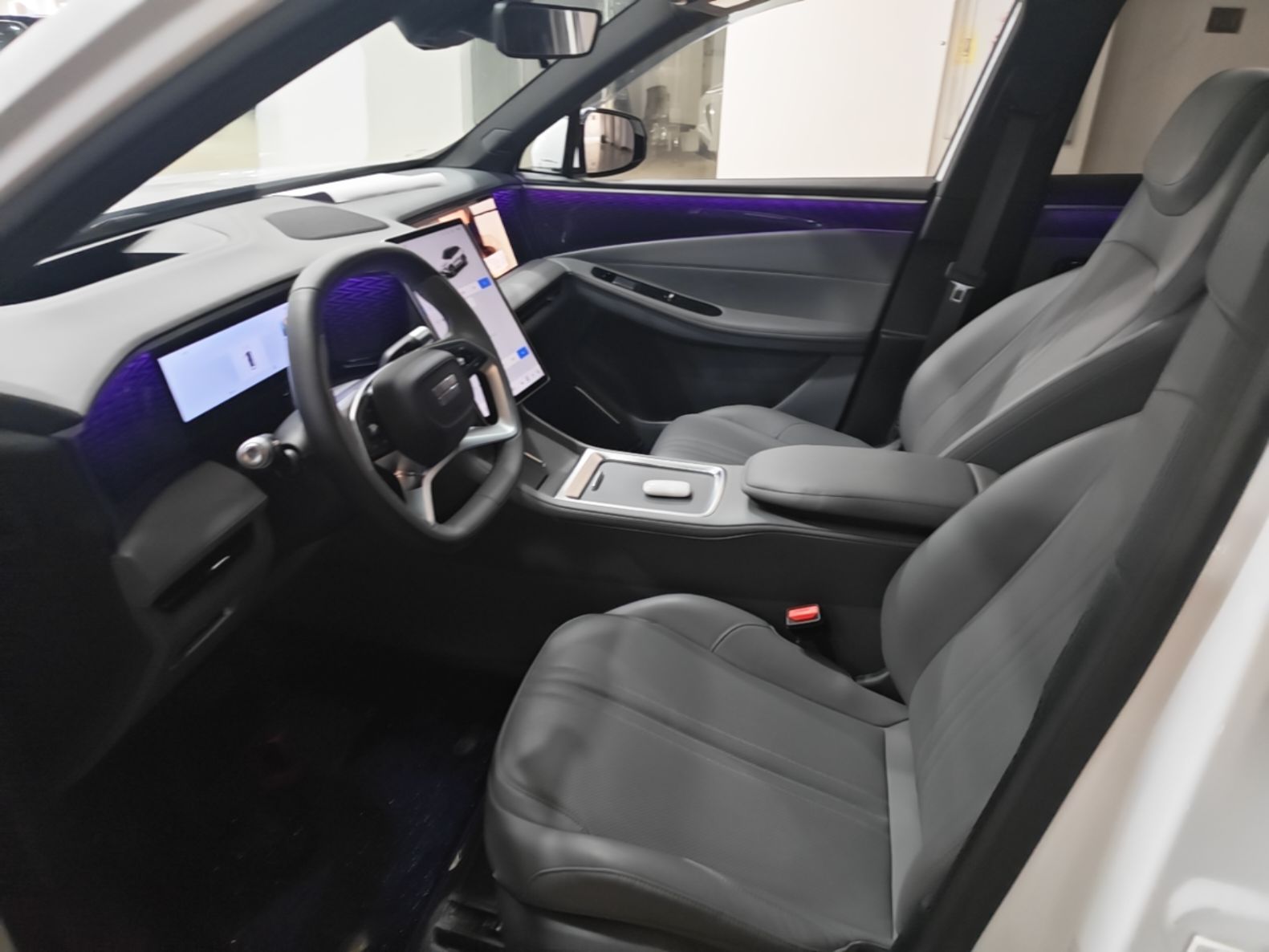 Geely Galaxy L7 2025 EM-i 115km Exploration+ Edition — снимка 17
