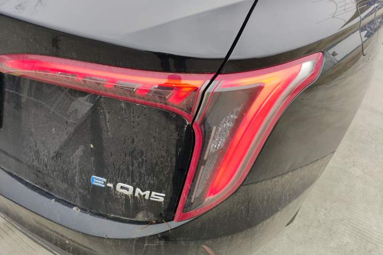 Used Hongqi E-QM5 2022 431 km Charge & Enjoy Edition
