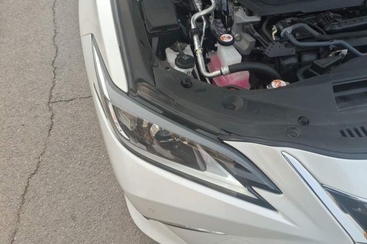 Used Lexus ES 2022 300h Excellence Edition
