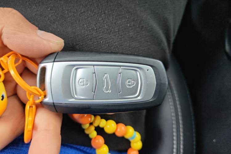 Used Geely Auto Emgrand X7 Sport 2016 2.0L Manual ZhiShang Version
