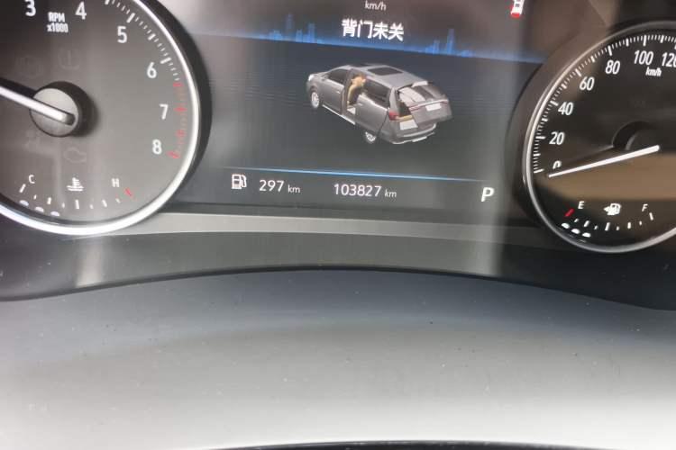 Used Buick GL8 2023 Land Executive Class Smart Enjoyment Model Odometer Close Up