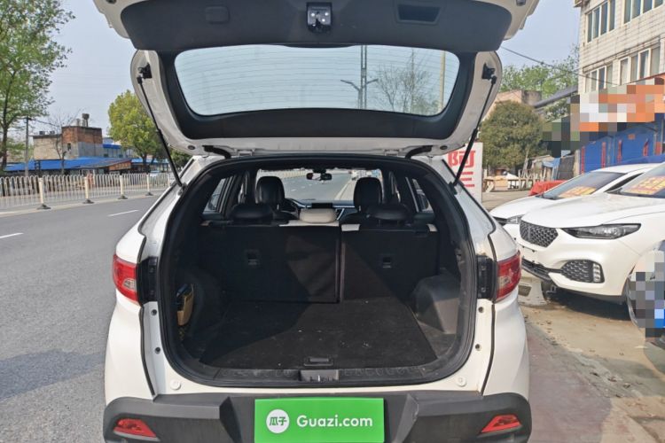 Used Soueast DX7 2017 1.5T Automatic White Rider Trim
