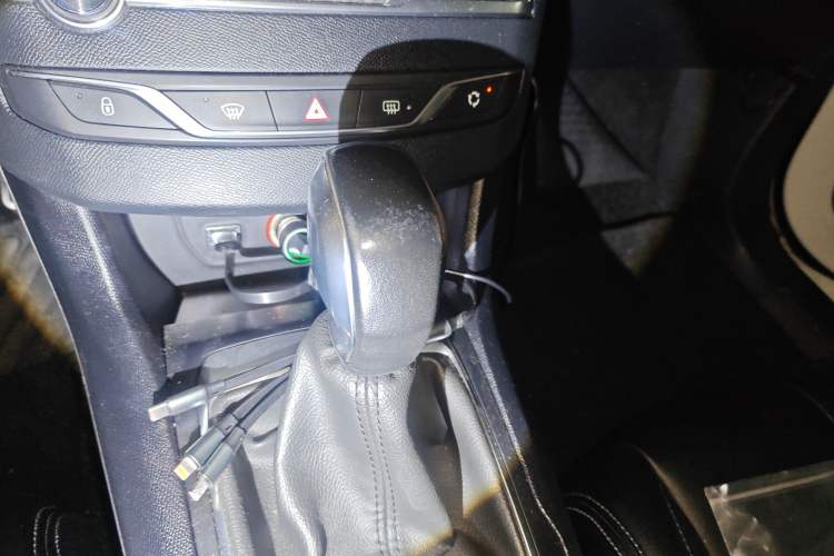 Used Peugeot 308S 2015 1.2T Automatic Jingchi Edition
