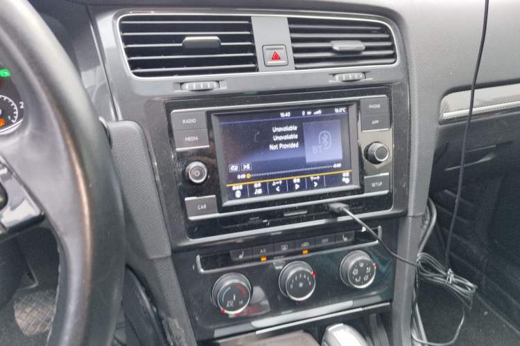 Used Volkswagen Golf 2018 230TSI Automatic Luxury Version
