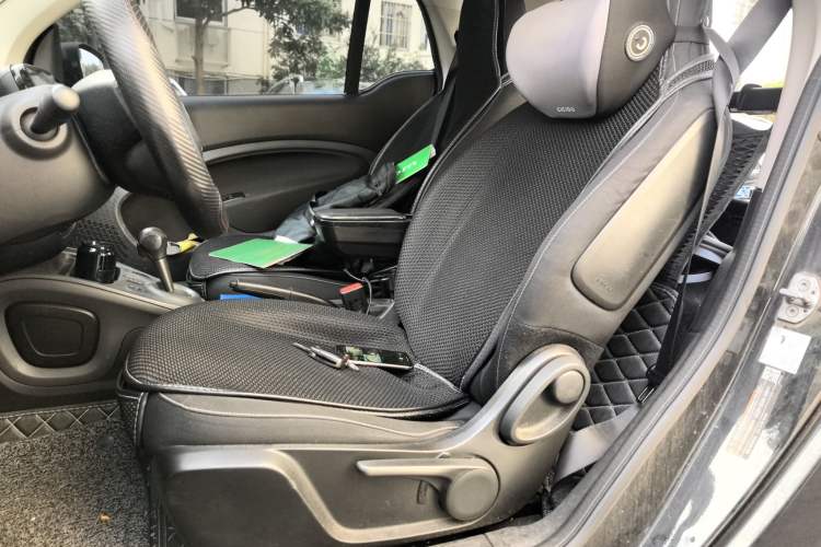 Used smart fortwo 2015 1.0L 52 kW Hardtop Passion Edition
