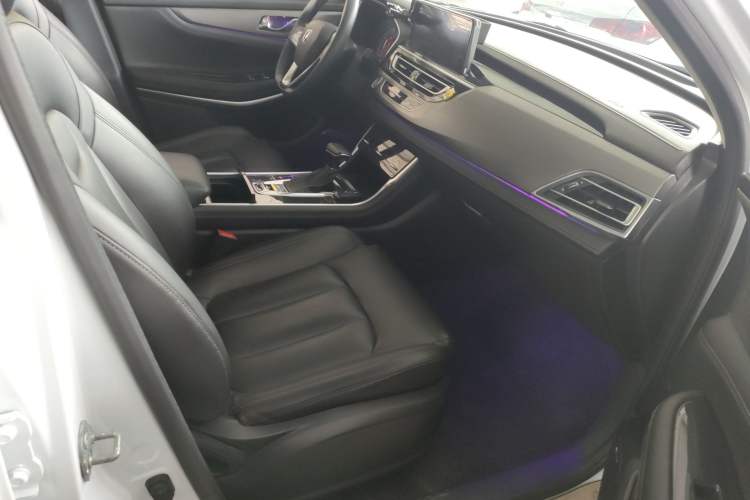 Used CHANGAN CS75 2019 280T DCT Million Edition China VI Standard
