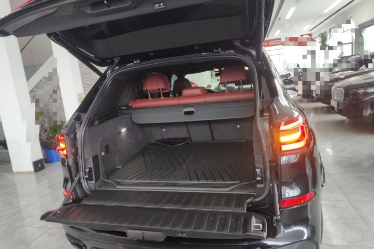 Used BMW X5 2022 xDrive 40Li Luxury Edition M Sport Package