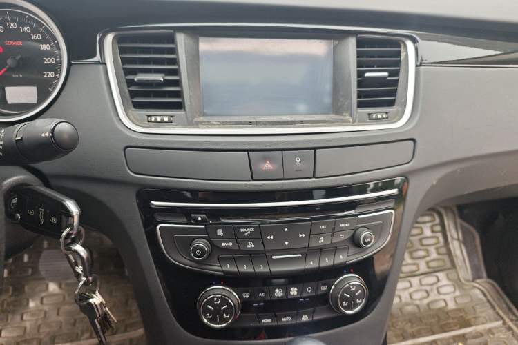 Used Peugeot 508 2012 2.0L Automatic Sunroof Classic Edition Audio And AC Panel