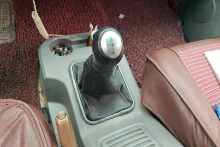 Used FORTHING Lingzhi 2013 V3 1.5L 7-Seater Luxury Model
