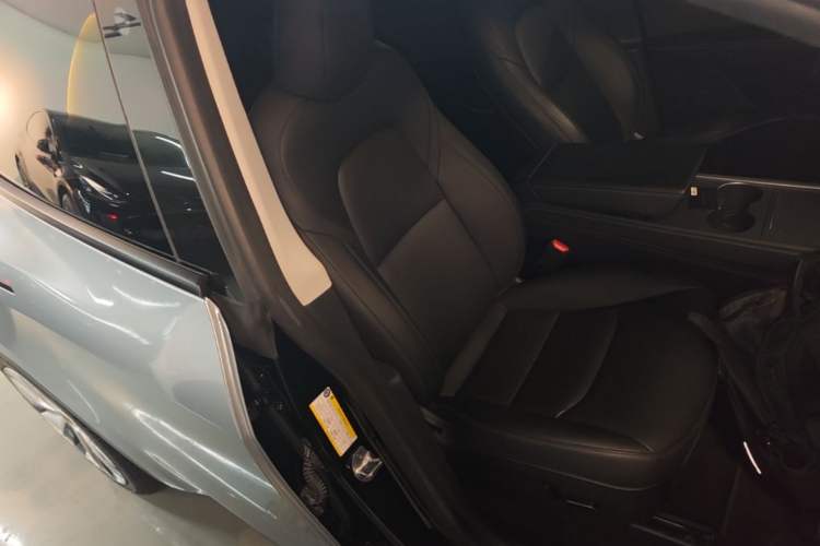 Used Tesla Model Y 2022 Rear-Wheel-Drive Version
