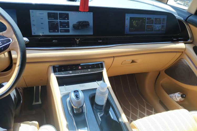 Used VOYAH Dream 2022 Low-Carbon Edition Dream+ Smart Enjoyment Package Audio And AC Panel