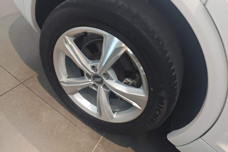 Used Audi Q5L 2020 Revised 40 TFSI Prestige Edition
