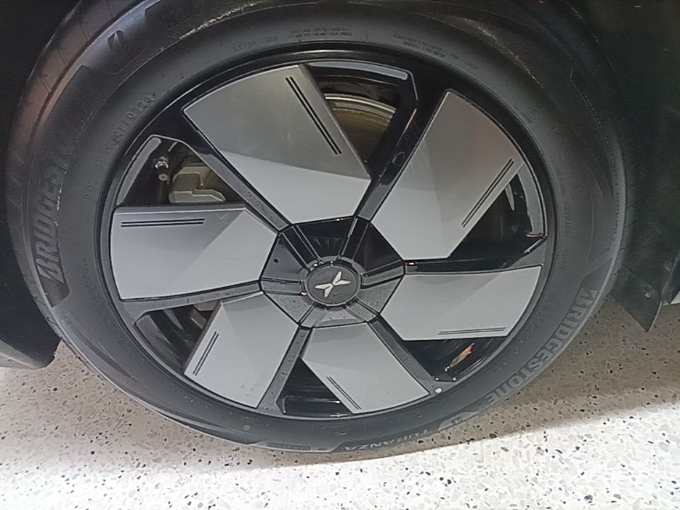 XPeng X9 2024 640 All-Wheel Drive High-Performance Max — снимка 11