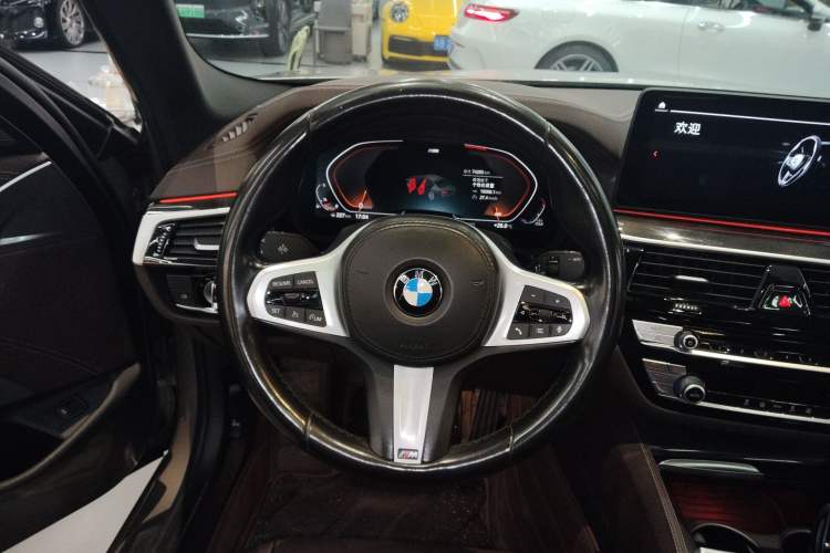 Used BMW 5 Series 2021 Facelifted 525Li M Sport Package
