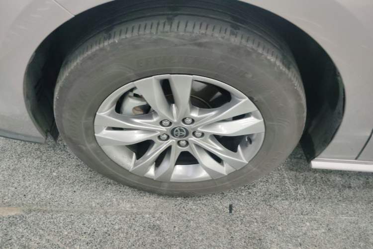 Used Toyota Sienna 2024 2.5L Hybrid Comfort Edition