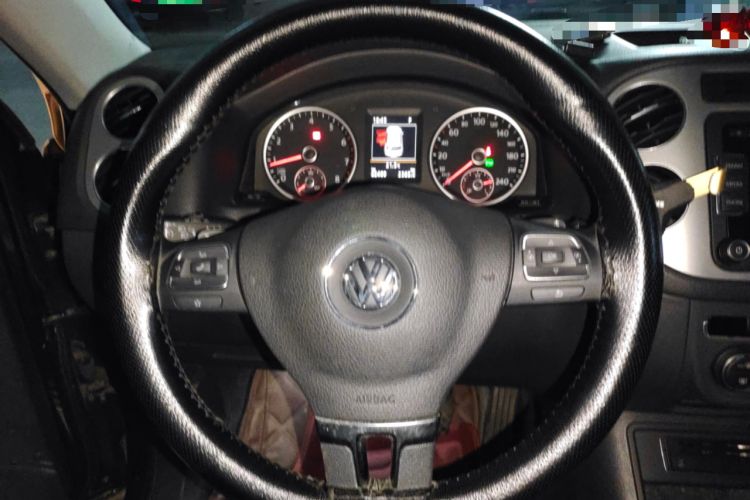 Used Volkswagen Tiguan 2015 1.8TSI Automatic All-Wheel-Drive Luxury Model