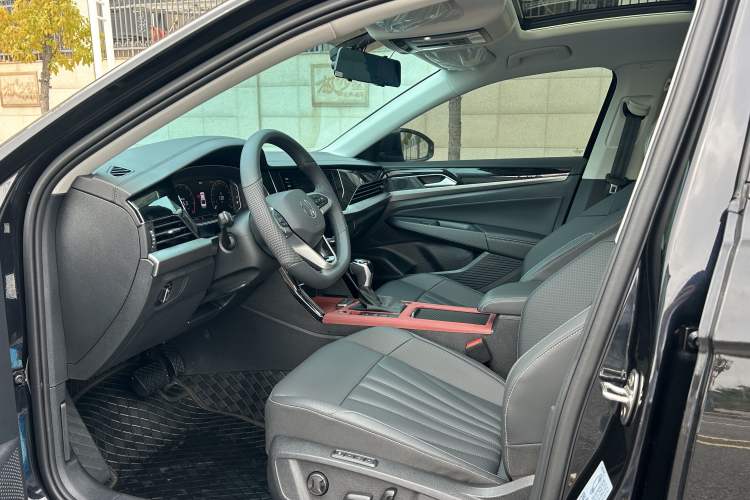 Used Volkswagen Passat 2026 Model, Outstanding 380TSI Xingkong Longteng Edition
