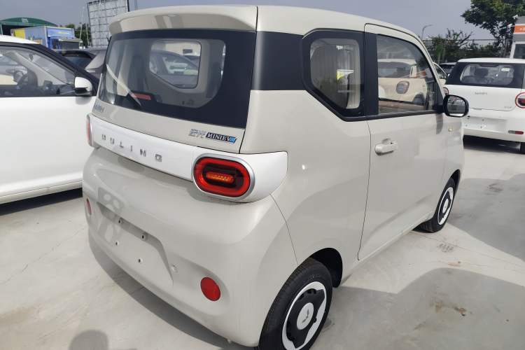 Used Wuling Hongguang MINIEV 2024 3rd Generation 215km Youth Edition