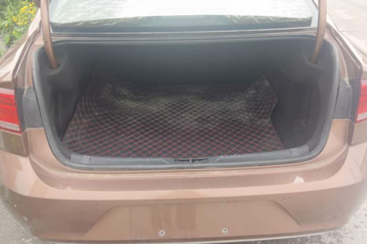 Used Volkswagen Lamando 2018 280TSI DSG Comfort Edition Trunk