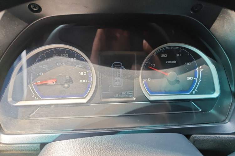 Used Iveco Power Daily 2017 2.5T Deluxe A32 Mid-Roof 5-7 Seater 47Z5 Passenger Van