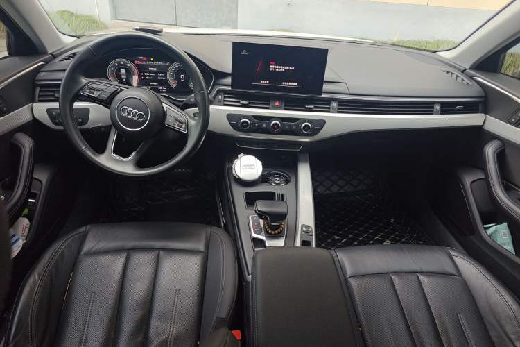 Used Audi A4L 2020 40 TFSI Fashionable and Elegant Model
