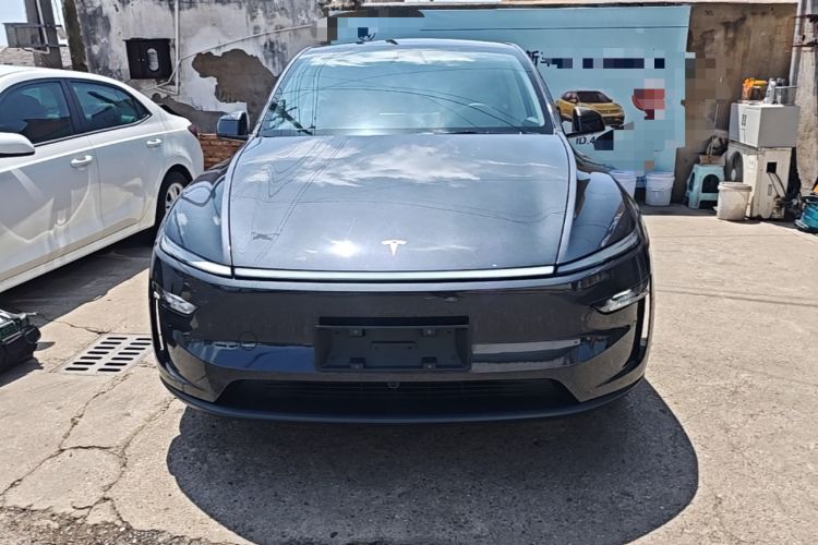 Used Tesla Model Y 2025 Rear-Wheel-Drive Version