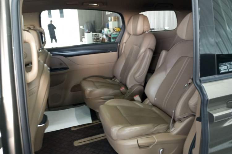 Used Buick GL8 2020 ES Land Cruiser 653T Luxury Edition
