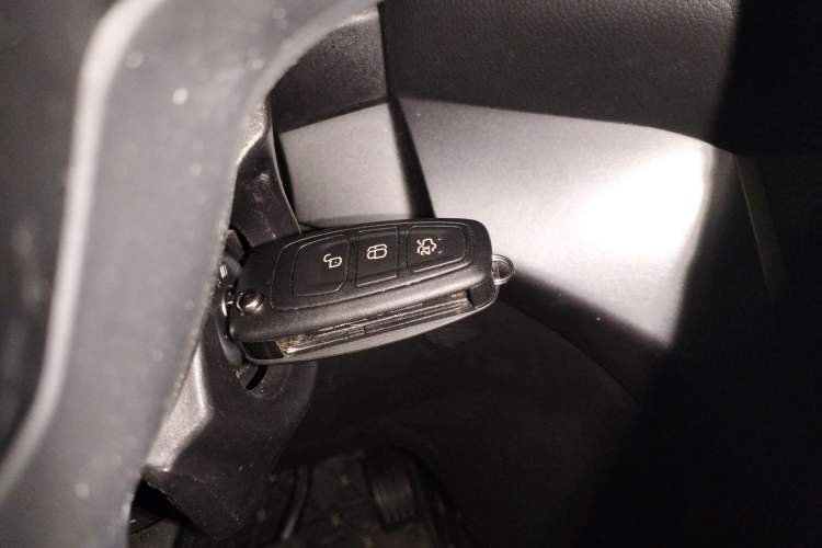 Used Ford Kuga 2017 EcoBoost 180 Two-Wheel-Drive Platinum Edition