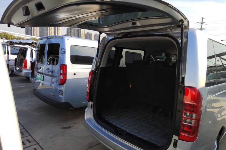 Used JAC Refine M3 2022 PLUS 1.5T 7-Seater Standard Model